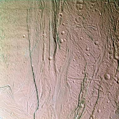 Oberflächenformationen auf Enceladus