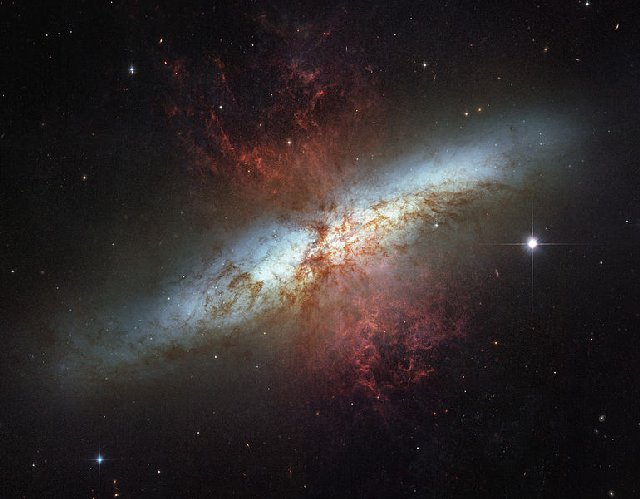 Starburst Galaxie M 82